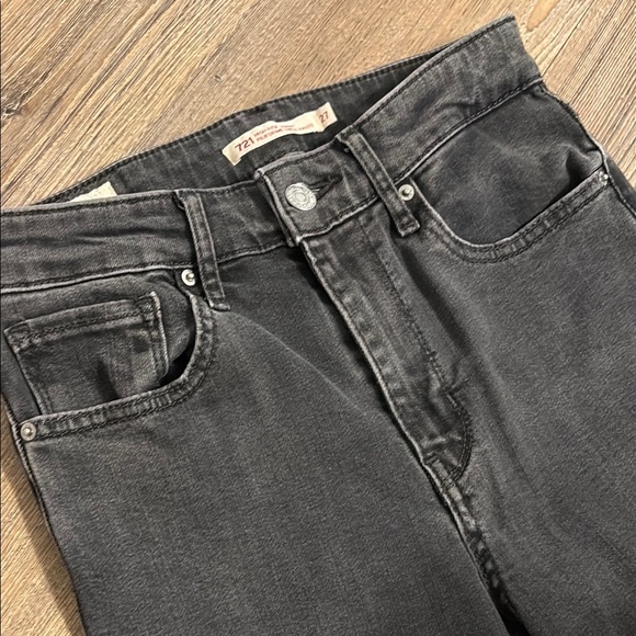 Levi's Black Skinny Jeans Modern Fit - Picture 3 of 6